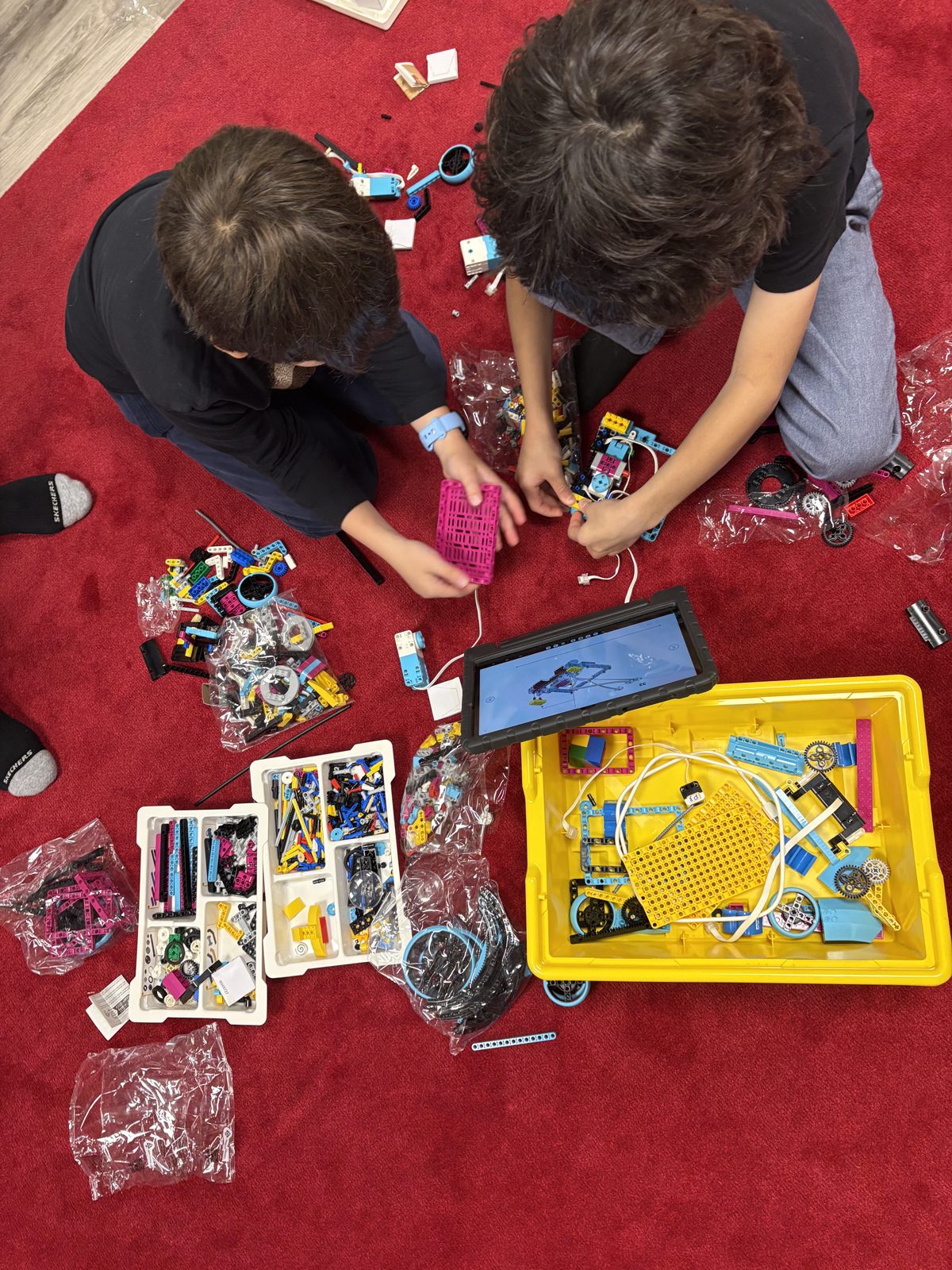 ITKAN-Najmah Robotics students last season